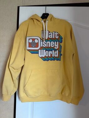 Yellow Walt Disney World Vintage Logo Sweatshirt Unisex Size XL